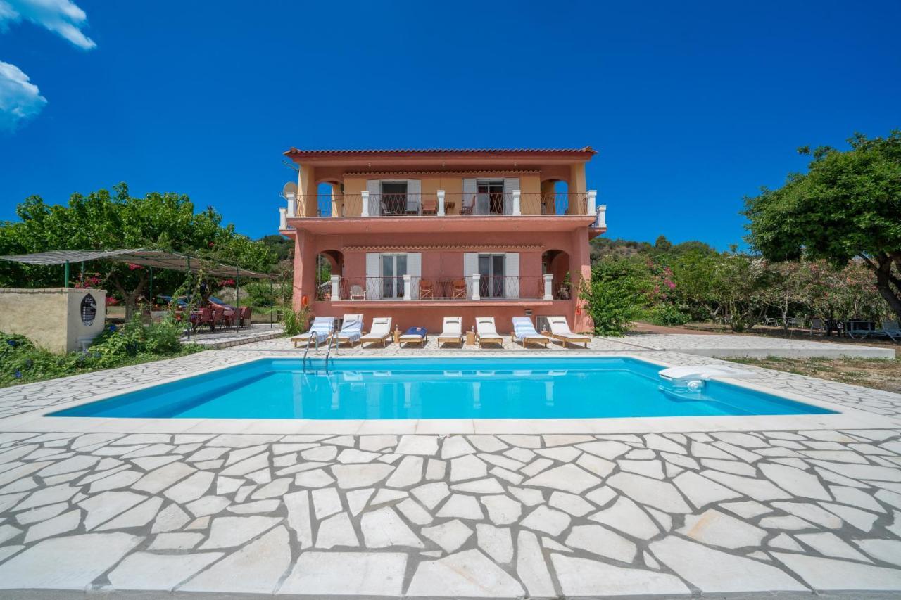 ליקסורי Villa Ostria מראה חיצוני תמונה